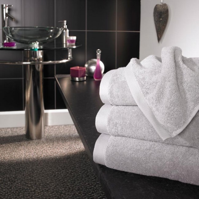 Boutique hotsell brand towels